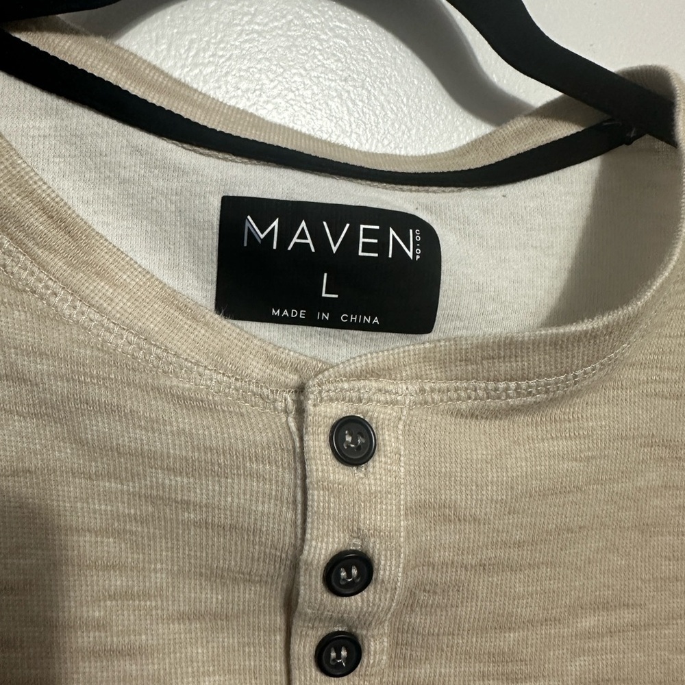 Maven Co-op Men's Marled Performance Henley long-sleeve shirt. - Picture 3 of 6